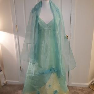 Formal gown with matching purse